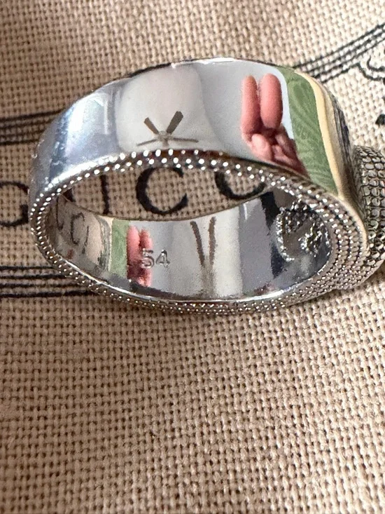Gucci Silver Interlocking G Women's Signet Ring size 7 - Picture 4 of 5